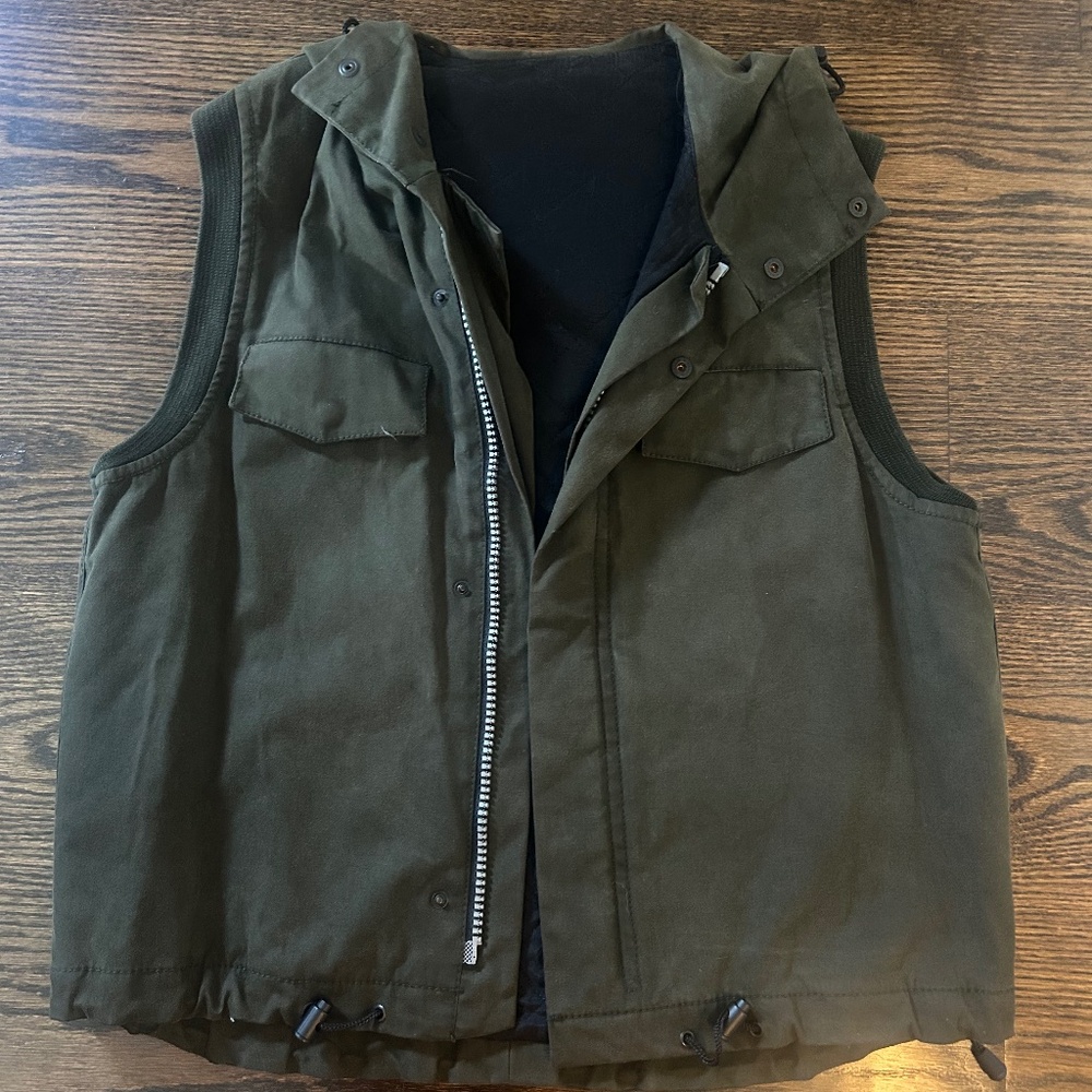 Bailey Dark Green Vest (Size Small)